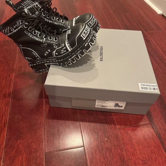 Balenciaga Strike Graffiti Sketch Boots - Picture 2 of 5